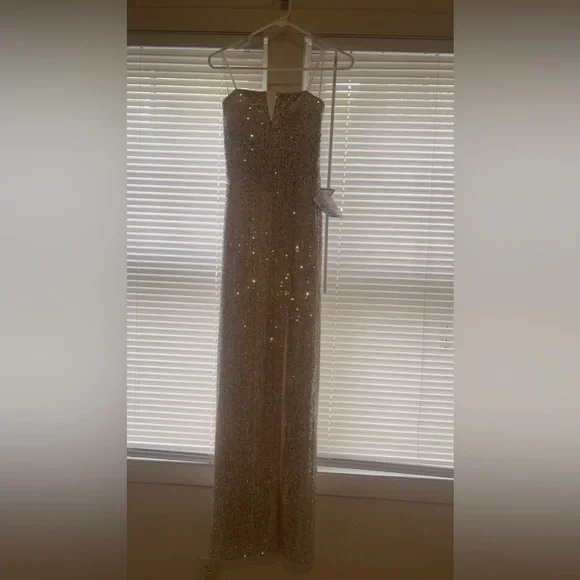 New never worn - Picture 3 of 3